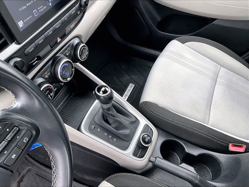 Used 2023 Hyundai Venue SEL image 20