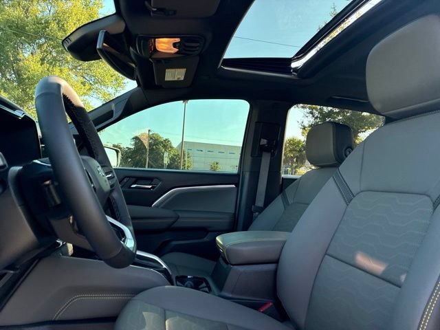 Used 2026 Chevrolet Colorado ZR2 w/ Technology Package AWD/4WD image 21