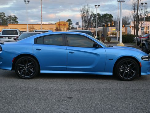 Used 2023 Dodge Charger R/T w/ Blacktop Package image 17