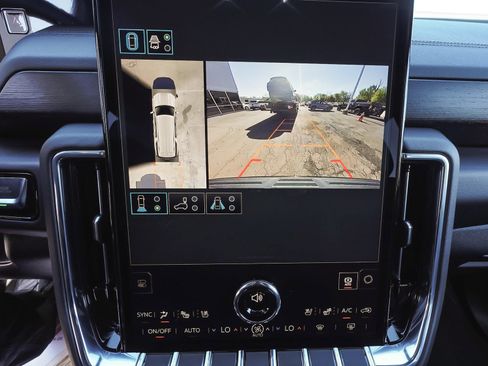 Used 2026 GMC Yukon XL Denali w/ Sun & Power Step Package AWD/4WD image 27