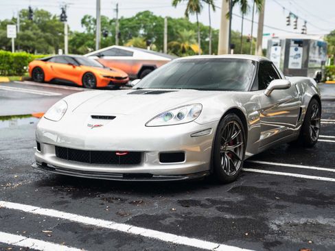 Used 2008 Chevrolet Corvette Z06 RWD image 2