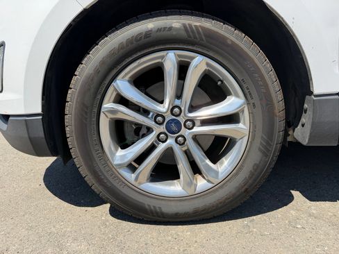Used 2018 Ford Edge SEL w/ Equipment Group 201A FWD image 9