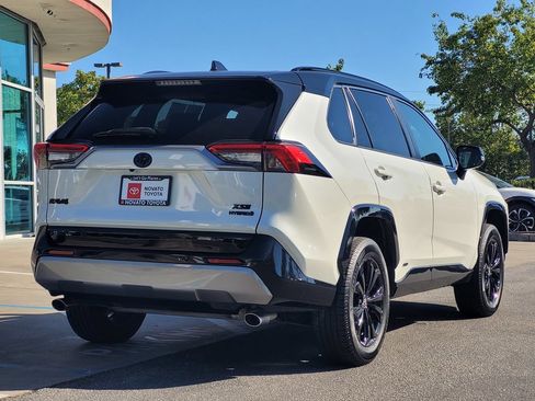 Used 2022 Toyota RAV4 XSE AWD/4WD image 5