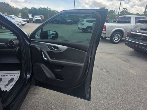 Used 2019 Chevrolet Blazer LT FWD image 10