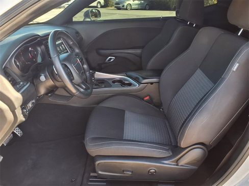 Used 2022 Dodge Challenger R/T image 18