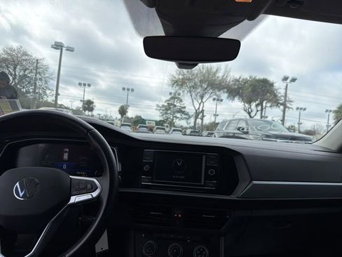 Used 2024 Volkswagen Jetta S image 8