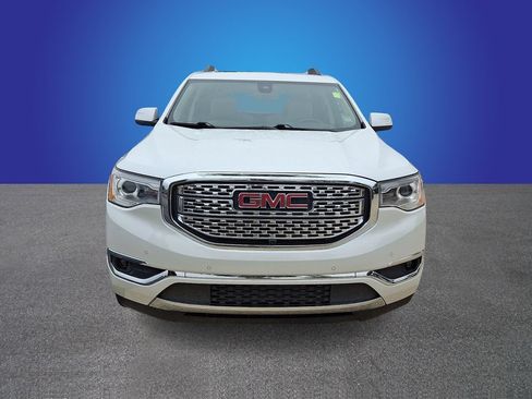 Used 2018 GMC Acadia Denali w/ Technology Package FWD image 2