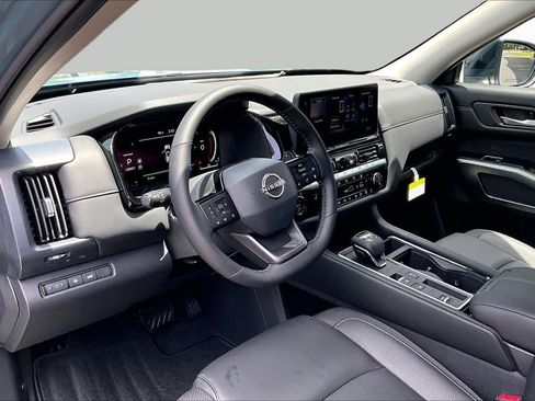 New 2026 Nissan Pathfinder SL FWD image 8