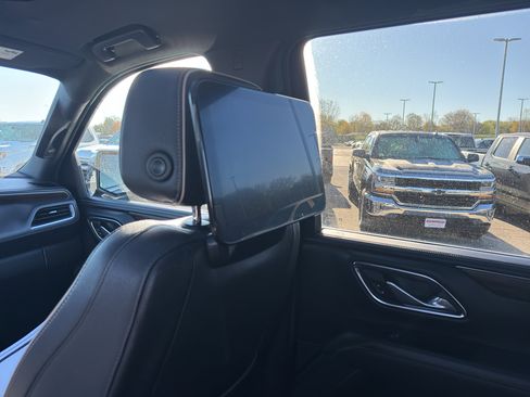 Used 2024 Chevrolet Tahoe Premier w/ Premium Package AWD/4WD image 30