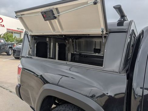 Used 2019 Toyota Tacoma TRD Pro AWD/4WD image 29