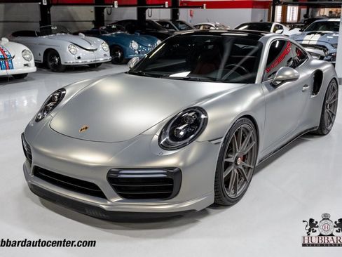 Used 2018 Porsche 911 4 Coupe AWD/4WD image 11