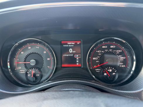 Used 2014 Dodge Charger SE w/ Connectivity Group image 16