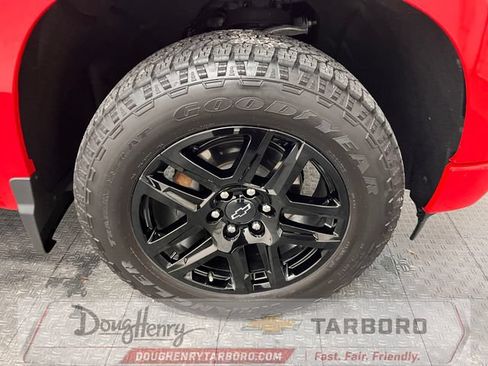 Used 2025 Chevrolet Silverado 1500 Custom w/ Turbomax Blackout Package AWD/4WD image 20