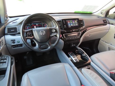 Used 2019 Honda Pilot Touring image 4