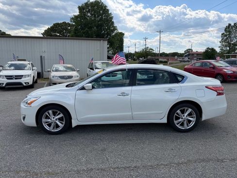 Used 2013 Nissan Altima 2.5 SV image 4