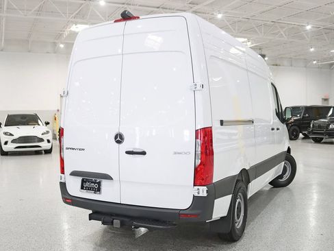 Used 2025 Mercedes-Benz Sprinter 2500 image 13
