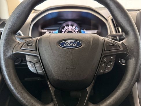 Used 2021 Ford Edge SE FWD image 23