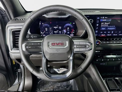 Certified 2025 GMC Canyon Elevation w/ Convenience Package RWD image 12