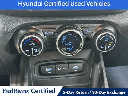 Certified 2025 Hyundai Venue SEL FWD image 24