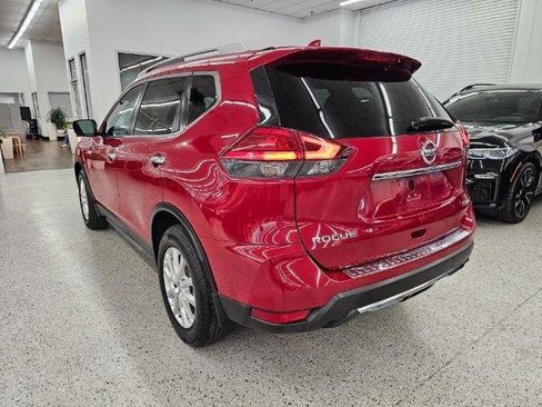 Used 2017 Nissan Rogue SV AWD/4WD image 7