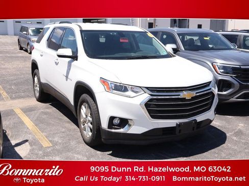 Used 2018 Chevrolet Traverse LT AWD/4WD image 1