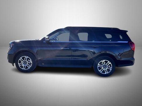 Used 2025 Ford Expedition Active AWD/4WD image 8