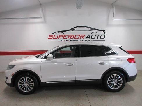 Used 2016 Lincoln MKX Select w/ Select Plus Package FWD image 2