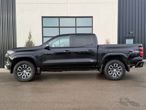 Used 2024 Chevrolet Colorado Z71 image 2