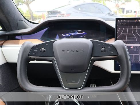Used 2023 Tesla Model S AWD/4WD image 9