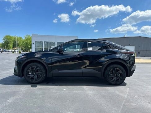 New 2026 Toyota C-HR AWD/4WD image 4