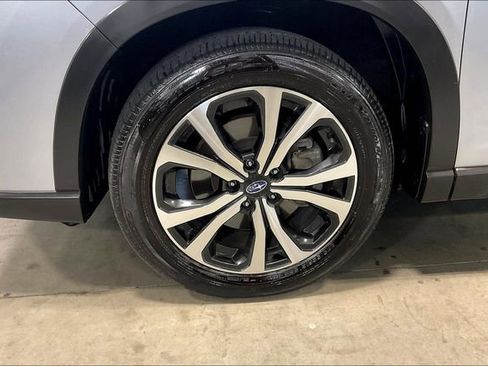 Used 2022 Subaru Forester Limited image 9