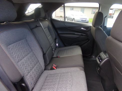 Used 2022 Chevrolet Equinox LT image 24