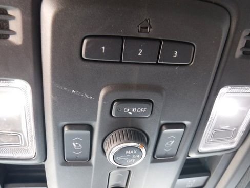 Used 2023 Chevrolet Tahoe Premier image 36