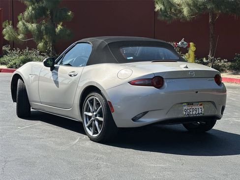 Used 2023 MAZDA MX-5 Miata Grand Touring image 4