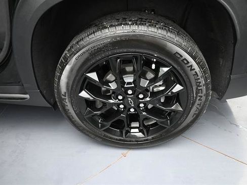 Used 2024 Chevrolet Traverse LT w/ Enhanced Driving Package FWD image 24