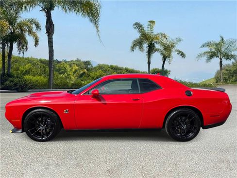 Used 2023 Dodge Challenger R/T Scat Pack RWD image 2