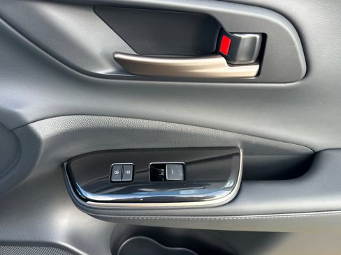 New 2025 Toyota Crown Signia image 19