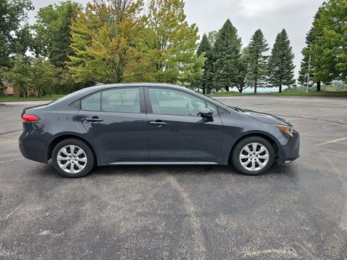 Used 2024 Toyota Corolla LE FWD image 7