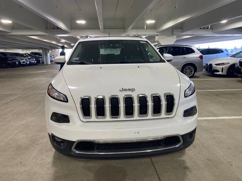 Used 2018 Jeep Cherokee Limited AWD/4WD image 8