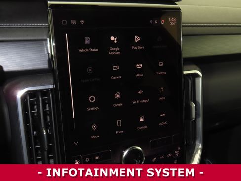 Used 2024 GMC Acadia Elevation w/ Luxury Package image 17