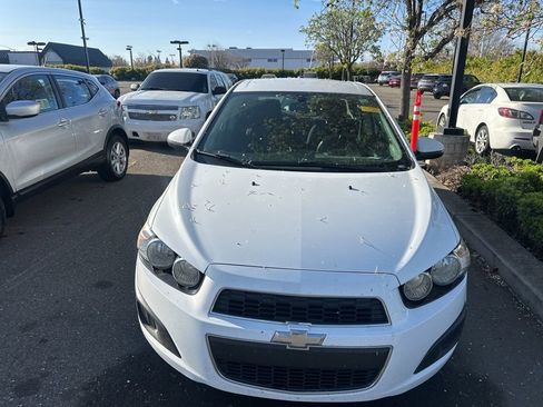 Used 2016 Chevrolet Sonic LT image 2