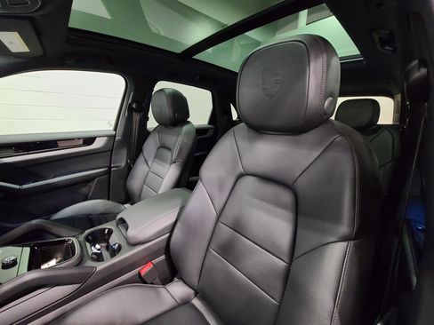 New 2026 Porsche Cayenne S image 5