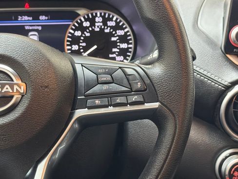 Used 2024 Nissan Sentra SV FWD image 18