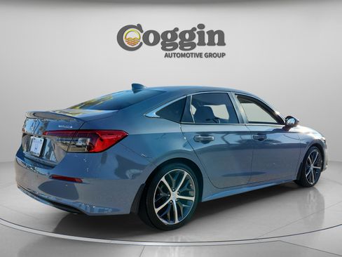 Used 2022 Honda Civic Touring image 5