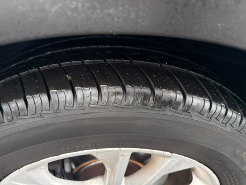 Used 2017 Ford Escape SE w/ SE Leather Comfort Package image 23