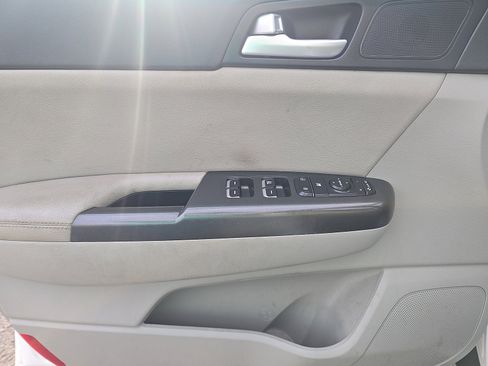 Used 2020 Kia Sportage S w/ S Sunroof Package image 12