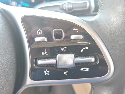 Used 2020 Mercedes-Benz GLE 350 4MATIC image 25