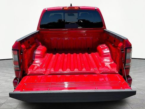 Used 2026 Nissan Frontier PRO-4X AWD/4WD image 9