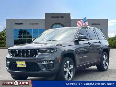 Used 2023 Jeep Grand Cherokee 4WD 4xe image 2