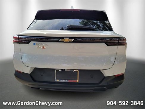 New 2026 Chevrolet Equinox EV LT image 4